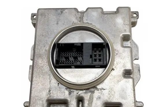 Opel Insignia B Voltage converter/converter module 39102898