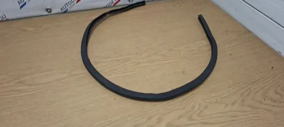 BMW 3 E90 E91 Engine compartment rubber 6935369