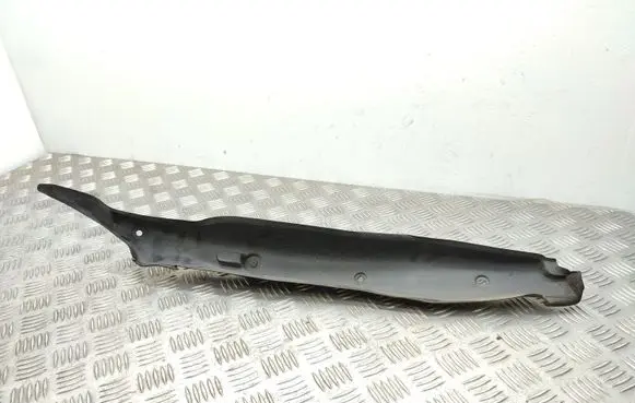 Mercedes-Benz A W176 Fender end trim A1768890125