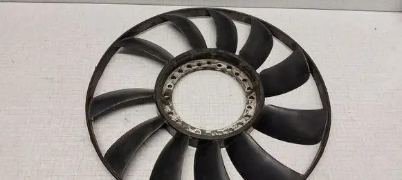 Volkswagen PASSAT B5.5 Fan impeller 058121301B