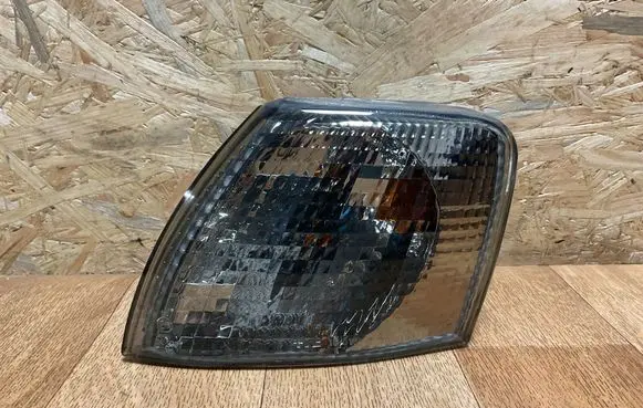 Volkswagen PASSAT B5 Front indicator light 185104B 09292410