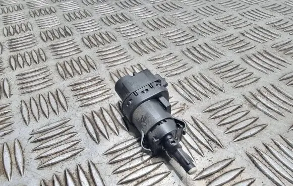 Clutch pedal sensor