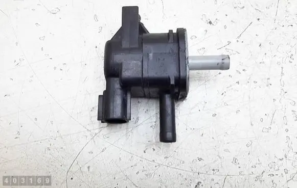 Toyota Prius (XW30) Vacuum valve 1362007010 0910305