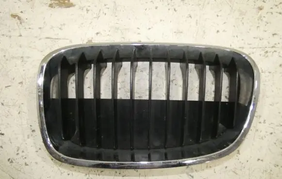 BMW 1 F20 F21 Front grill 7239021