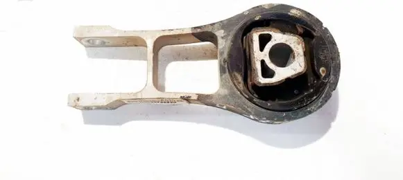 Chrysler 200 Engine mount bracket p68224909ad 68256971ab