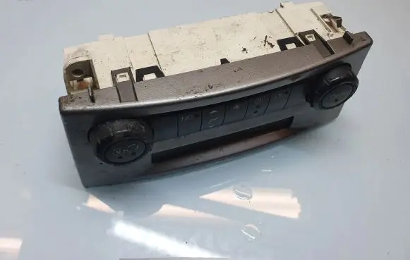 Renault Laguna II Climate control unit 8200181132 52485201 HPS16C19