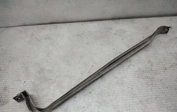 Fuel tank mounting bracket