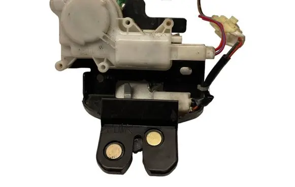 Mazda 6 Tailgate/trunk/boot lock/catch/latch B6701