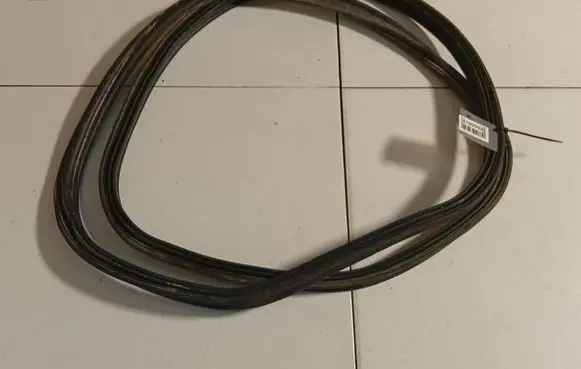 Audi A8 S8 D3 4E Trunk rubber seal (body) 