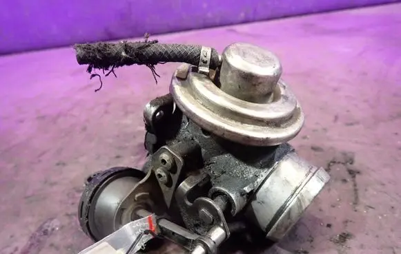 Skoda Octavia Mk1 (1U) EGR valve 