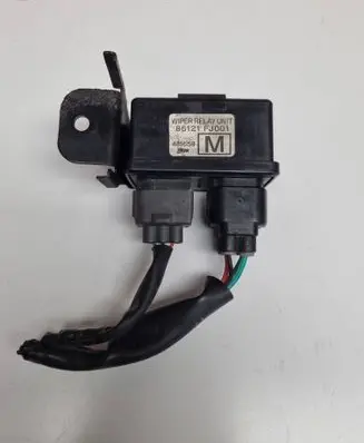 Subaru Outback (BS) Window wiper relay 86121FJ001 481659