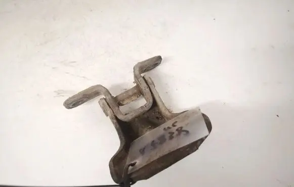 Subaru Forester SF Rear door lower hinge