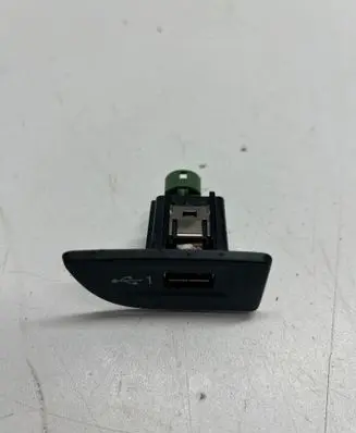 Audi A3 8Y USB socket connector 8V1035726 317014454242