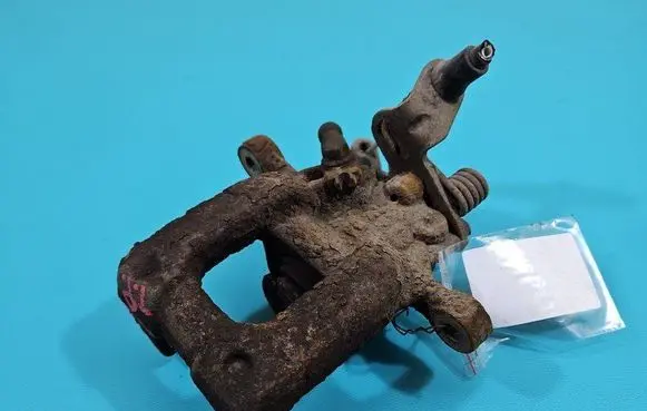 Volkswagen Jetta VI Rear brake caliper IMPRK1461801