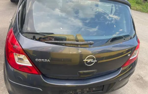Chevrolet Corsa Tailgate/trunk/boot lid