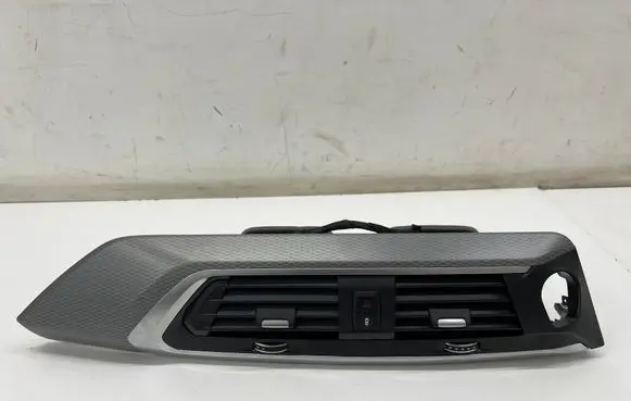BMW X3 G01 Dash center air vent grill 9371467 937146709