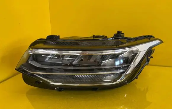 Volkswagen Tiguan Headlight/headlamp 5NB941035