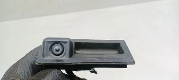 Volkswagen Touran II Tailgate handle with camera 1T0827566B