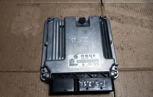 Volkswagen Transporter - Caravelle T5 Engine control unit/module 070906016BA 1039S07536 0281011664