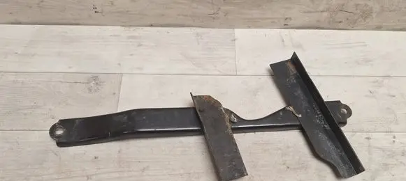 Toyota Corolla Verso AR10 Battery bracket 