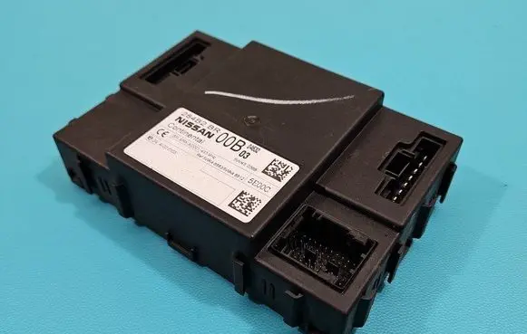 Nissan Qashqai Central body control module 5WK48883 IMPRK1472734
