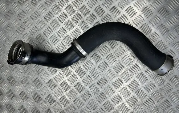 Mercedes-Benz X-class W470 Intercooler hose/pipe 1440604JA00 1320878A H77104077