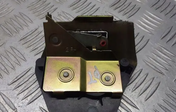 Peugeot Partner Sliding door lock 