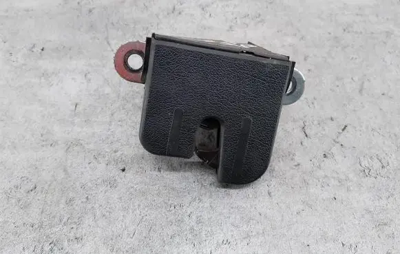 Volkswagen Touran I Tailgate lock latch 1T0827505F