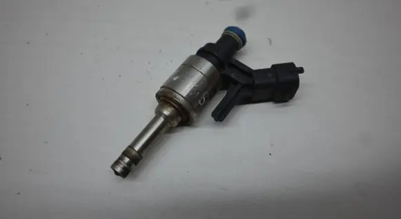 Fuel injector