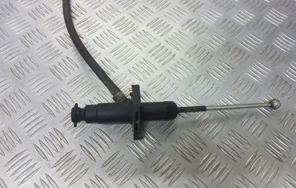 Alfa Romeo 147 Clutch slave cylinder 55189164