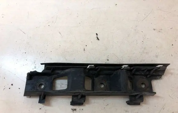 Volkswagen PASSAT B6 Front bumper mounting bracket 3C0807183