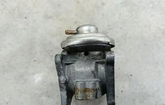 Dodge Caliber EGR valve 038129637D