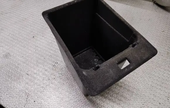 Mercedes-Benz ML W163 Glove box central console A1636830075