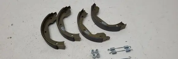 BMW 3 E36 Brake pads (rear) Crb006abe