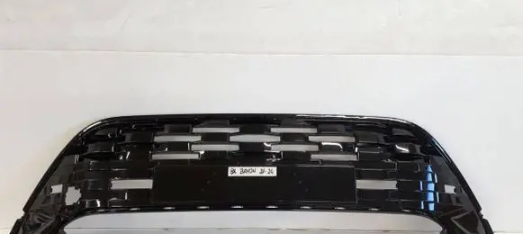 Front bumper splitter molding