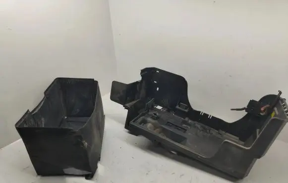 Battery box tray