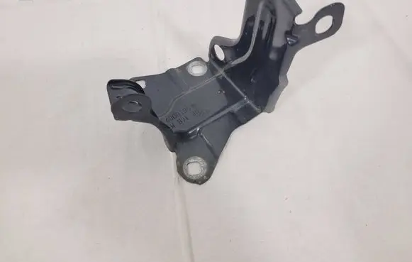Renault Laguna III Fender mounting bracket 400019D