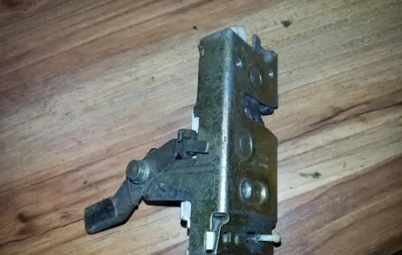 Ford Orion Rear door lock 91ABA264A27BE