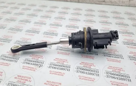 Audi A4 S4 B8 8K Clutch master cylinder 8K2721401E