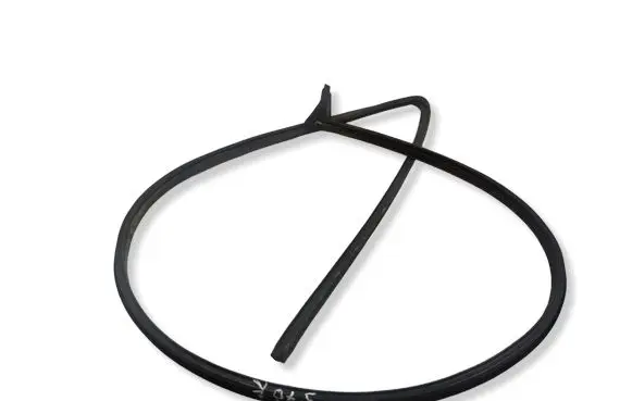 Ford Sierra Front door rubber seal 