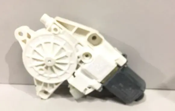 Mercedes-Benz ML W166 Front door window regulator motor A1669060201 937671100 0130822754