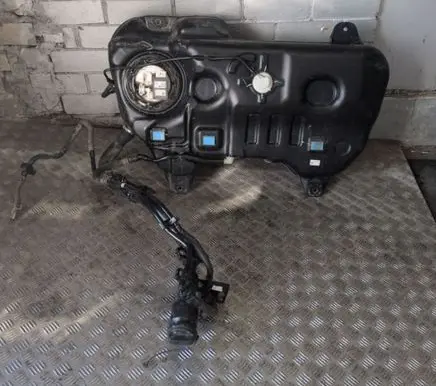 KIA Sportage Fuel tank 220315A00079 31150R2500 31171N7000