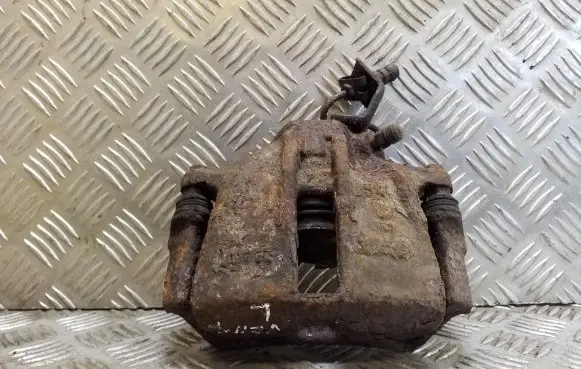 Volkswagen PASSAT B4 Front brake caliper