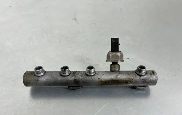 Audi A4 S4 B7 8E 8H Fuel main line pipe 059130758E 059130089AA