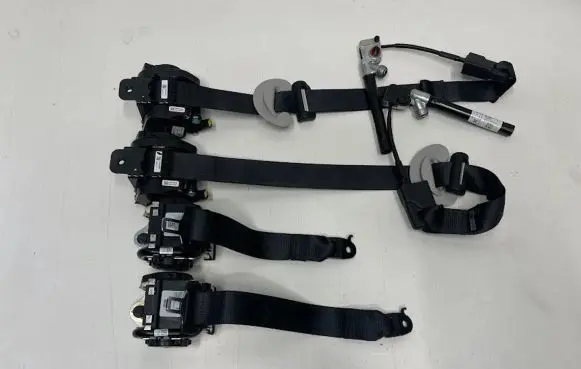 Tesla Model 3 Set of seat belts 