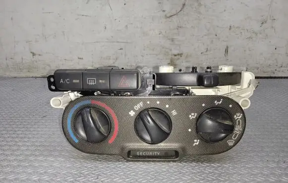 Toyota Yaris Climate control unit