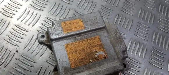 Mazda 323 F Airbag control unit/module b25e57k30a 8f11a