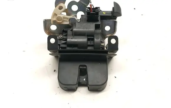 Skoda Octavia Mk3 (5E) Tailgate/trunk/boot lock/catch/latch 5E0827505