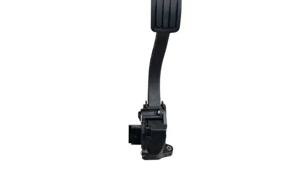 Accelerator throttle pedal