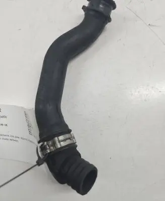 Ford Focus Breather hose/pipe 98FF6A886AD